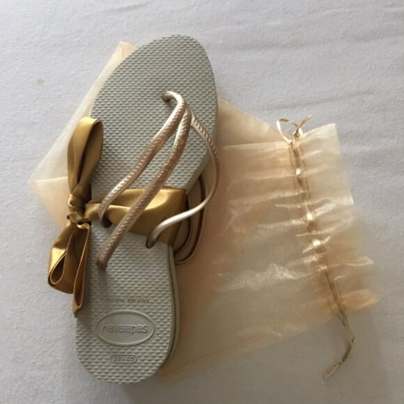 Havaianas Flip Flops - Picture 3 of 11